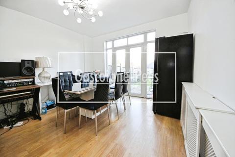 undefined, New Malden, KT3