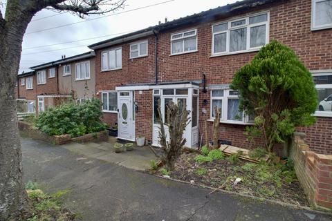 3 bedroom terraced house for sale, Tansey Close, Romford RM3