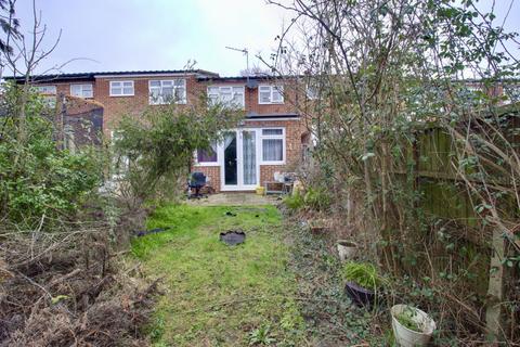 3 bedroom terraced house for sale, Tansey Close, Romford RM3