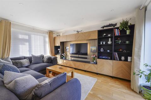 2 bedroom end of terrace house for sale, Javelin Road, West Malling ME19