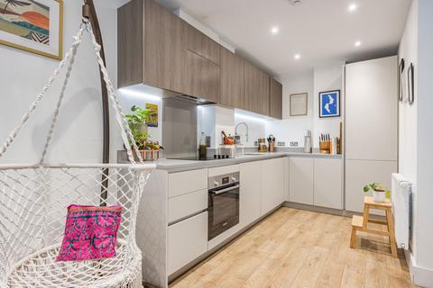 1 bedroom flat for sale, 2 Anderson Square, London E3