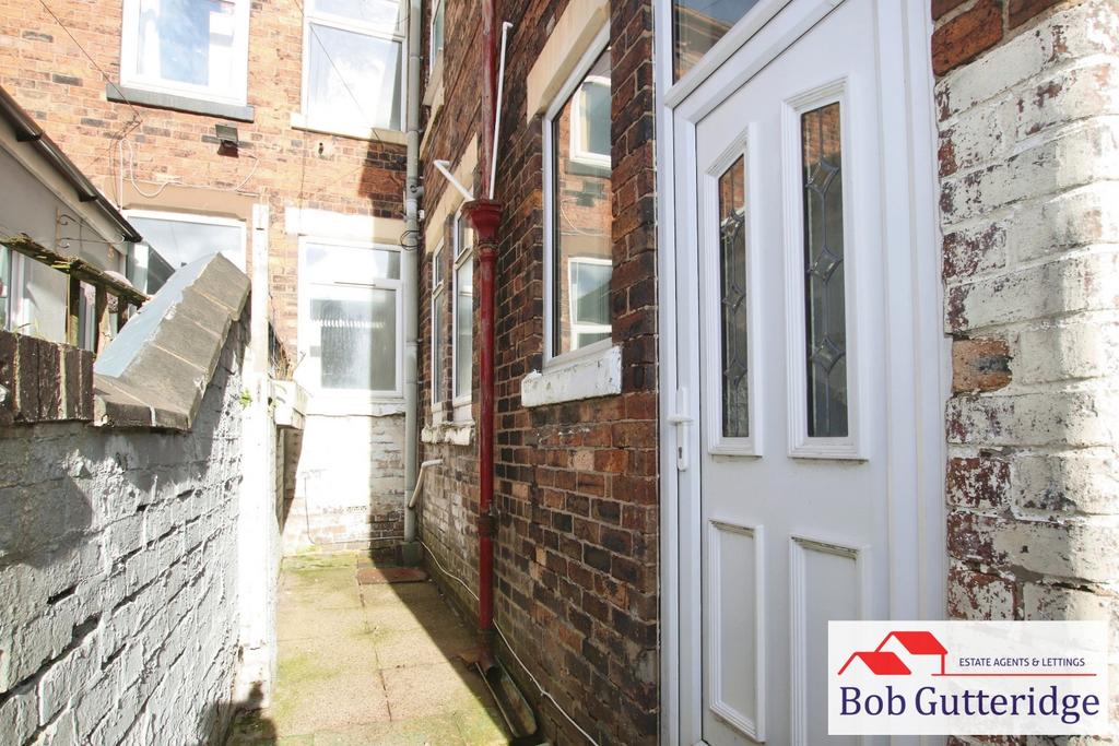 Enclosed rear yard