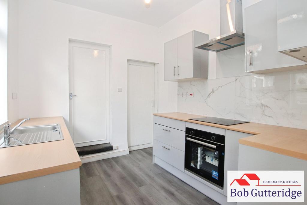 Fitted kitchen