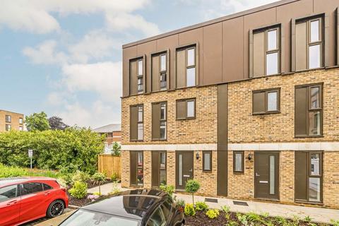 undefined, Walton Court Gardens, Walton On Thames KT12
