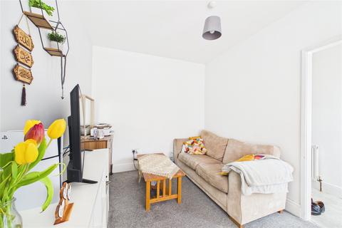 3 bedroom terraced house for sale, Belmont Road, Reading, Berkshire, RG30