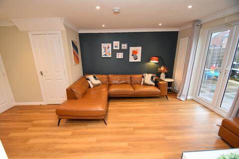 undefined, Oldbar Square, Crookston, Glasgow, G53 7HG