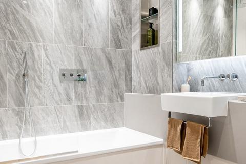 1 bedroom apartment for sale, Plot 13.03, at South Quay Plaza, London, E14 9WS