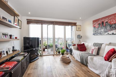2 bedroom flat to rent, Seren Park Gardens Greenwich SE3