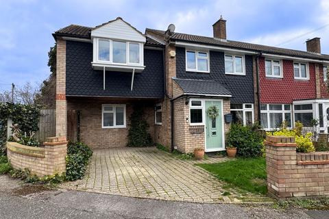 Courtfield Road, Ashford TW15