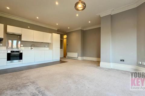 2 bedroom flat for sale, Grimston Gardens, Folkestone, Kent CT20 2PU