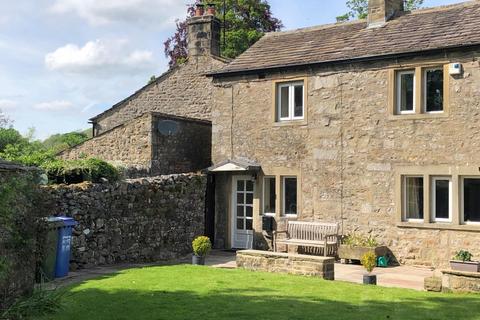 2 bedroom end of terrace house to rent, Kettlewell