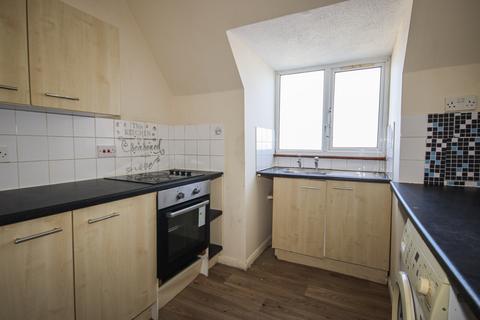 3 bedroom flat to rent, Thames Court, Leysdown Road, Sheerness, Kent, ME12 4RT