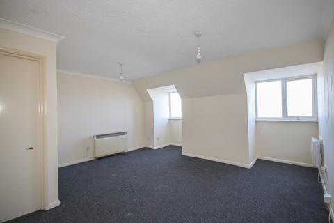 3 bedroom flat to rent, Thames Court, Leysdown Road, Sheerness, Kent, ME12 4RT