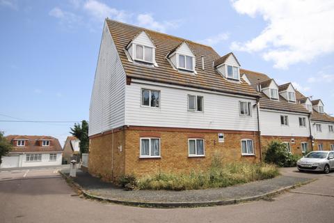 3 bedroom flat to rent, Thames Court, Leysdown Road, Sheerness, Kent, ME12 4RT
