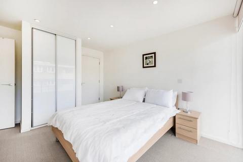 2 bedroom apartment to rent, Central Street, London EC1V