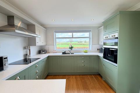 3 bedroom detached house for sale, Porritt Lane, Irton, YO12