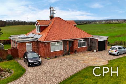 3 bedroom detached house for sale, Porritt Lane, Irton, YO12