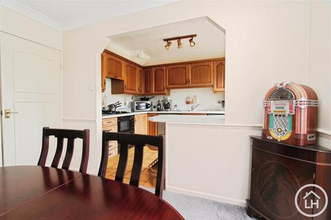 3 bedroom semi-detached house for sale, Foxgrove, Sittingbourne