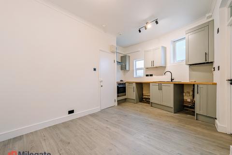 1 bedroom flat to rent, Jackson Road, London N7
