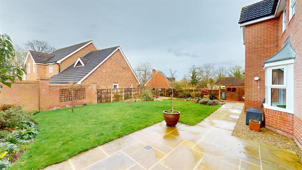 Capel Close 1, Darwin's Wood Rear Garden 2024 2.jp