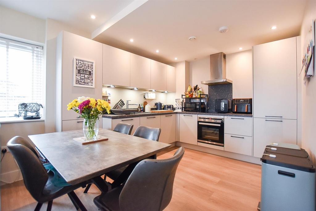 Dining Kitchen.jpg
