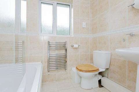 undefined, Larchwood Close, LEICESTER