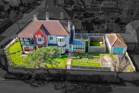 undefined, THE DRIVE, Chalkwell