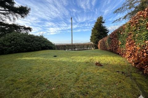 2 bedroom detached house to rent, Belmont Road, Bromley Cross, Bolton, BL7