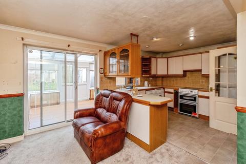 3 bedroom end of terrace house for sale, Locket Close, Walsall, West Midlands, WS2