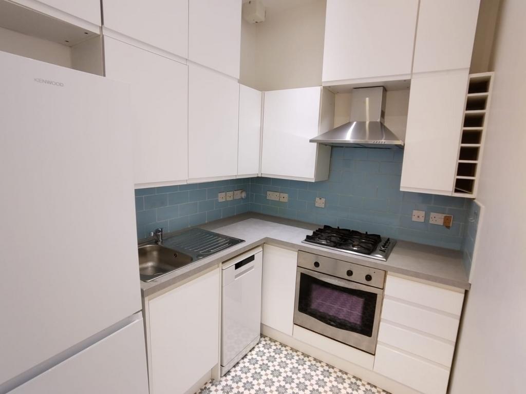 Kitchen 4