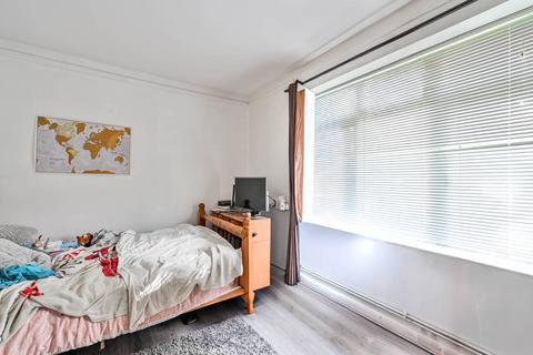 undefined, Kingsnympton Park, Kingston, Kingston upon Thames, KT2