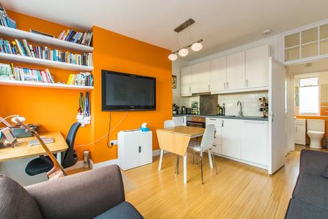 2 bedroom flat for sale, Balham Hill, Balham, London, SW12