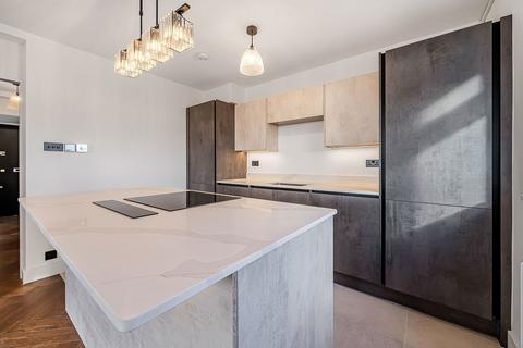 2 bedroom flat for sale, Pringle Gardens, London SW16