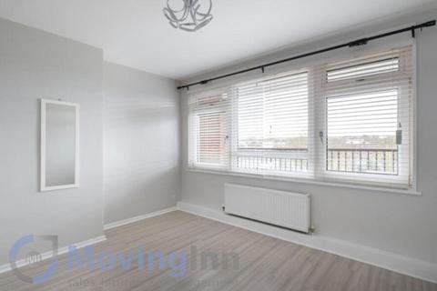 3 bedroom flat to rent, Hydethorpe Road, Balham, SW12 0JH