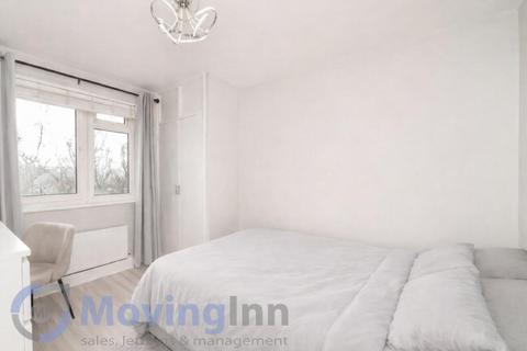 3 bedroom flat to rent, Hydethorpe Road, Balham, SW12 0JH