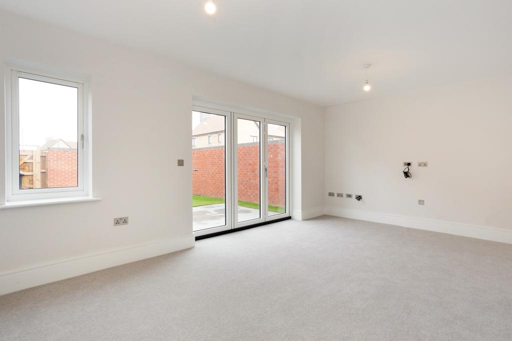 6 Lamb Close 2966...