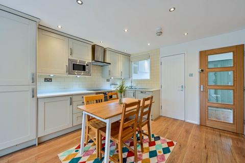 Station Yard, Twickenham, TW1, Twickenham, TW1