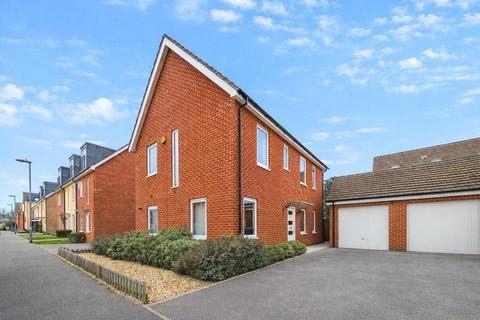 undefined, Jaguar Lane, Bracknell, Berkshire, RG12