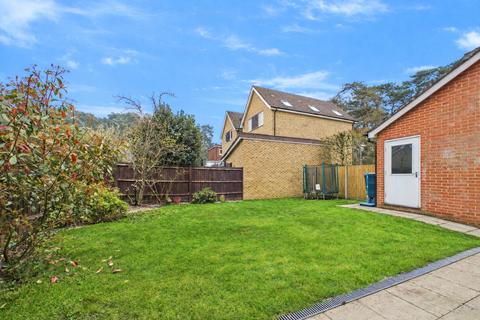 undefined, Jaguar Lane, Bracknell, Berkshire, RG12