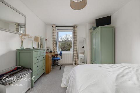 1 bedroom flat for sale, Essex Road, London