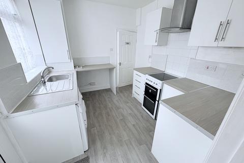 3 bedroom terraced house to rent, Calthorpe Street, Hull HU3