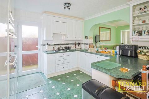 5 bedroom detached house for sale, Cherrydown, Grays RM16