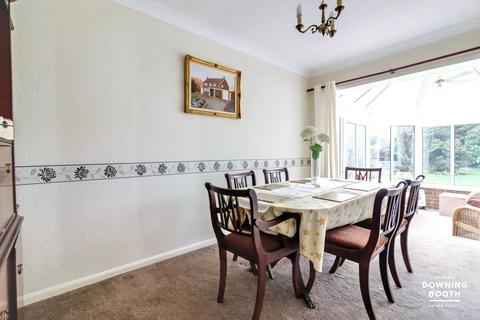 3 bedroom detached house for sale, Edinburgh Drive,Walsall,WS4 1HW