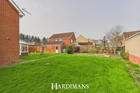 4 bedroom detached house for sale, Ark Close, Kessingland