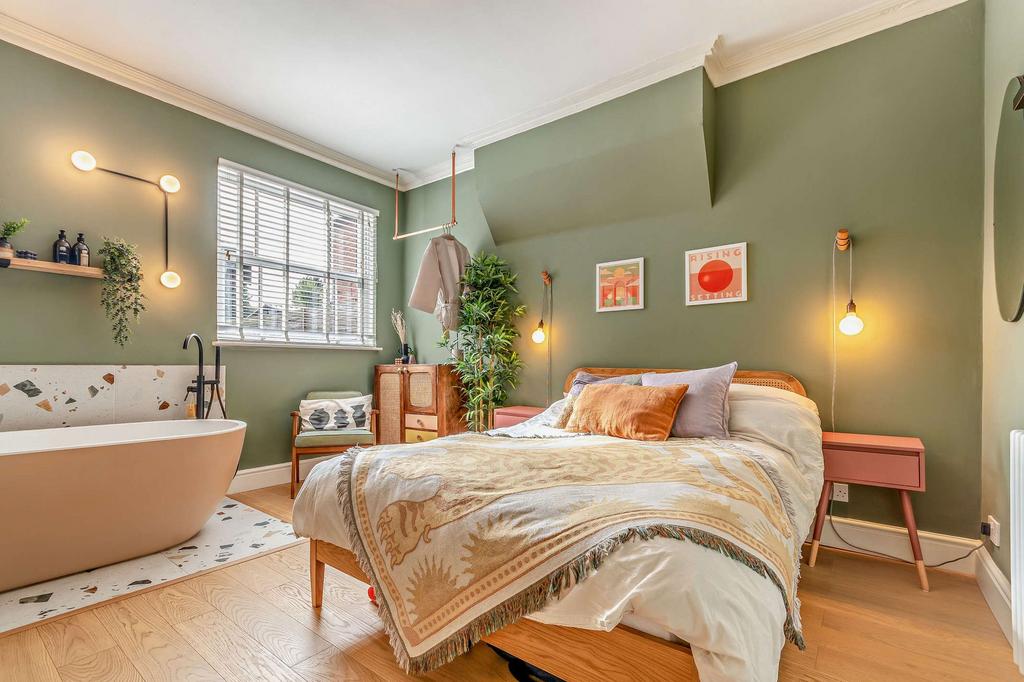 Reception/Bedroom
