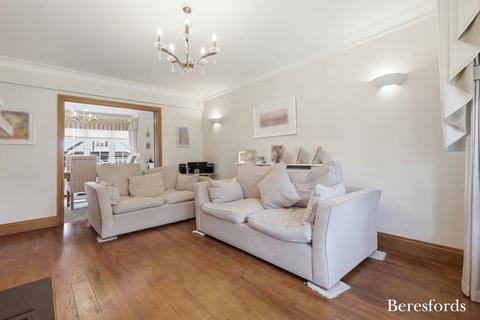 4 bedroom detached house for sale, Wingletye Lane, Hornchurch, RM11