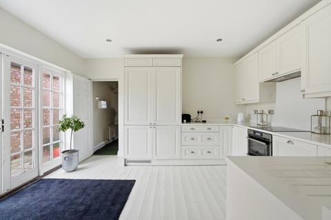 undefined, Catherine Street, Hertfordshire AL3