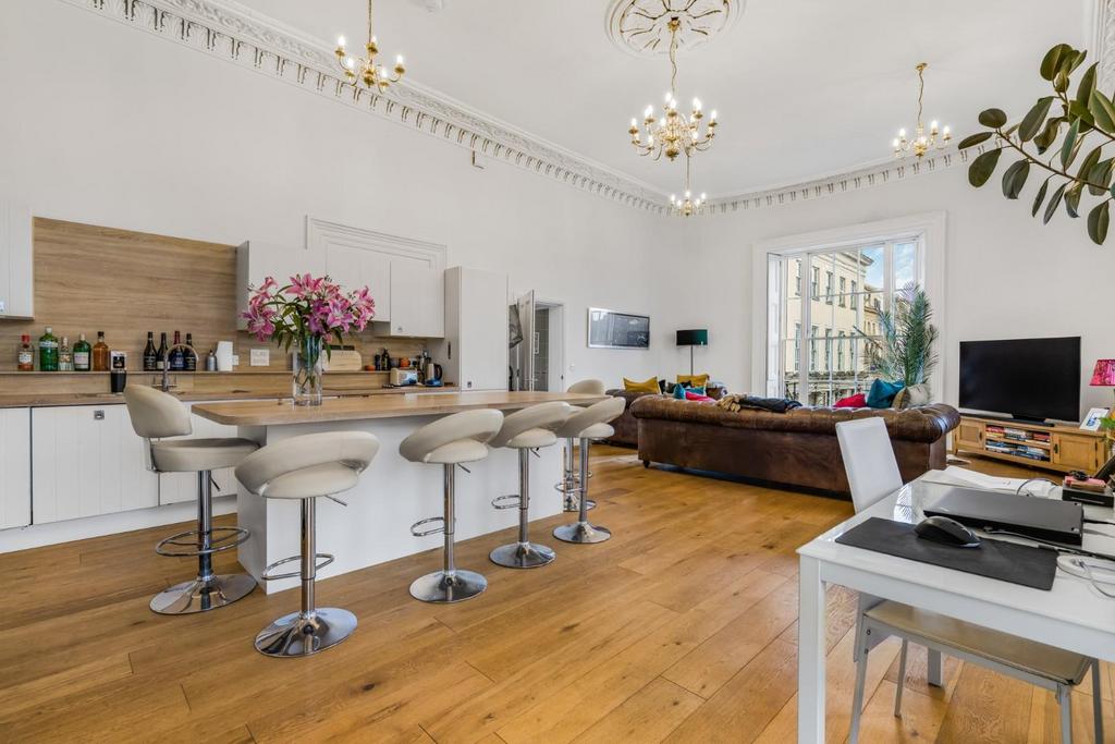 Flat 1 99 Promenade-9.jpg