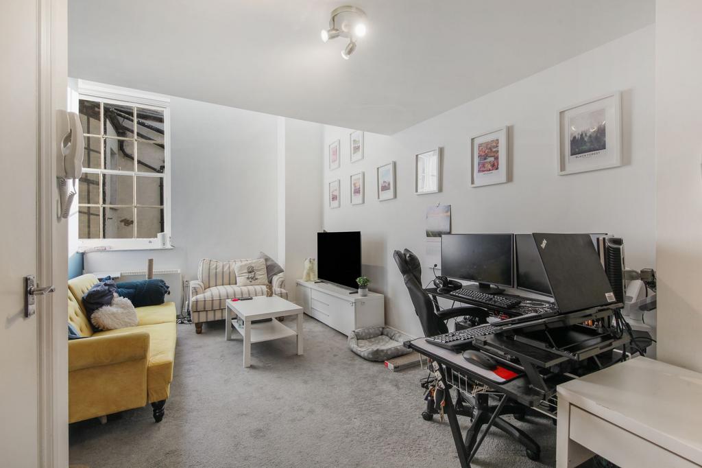 124 A Church Street - Ch WUSJNoah LQAITB6 BNQ