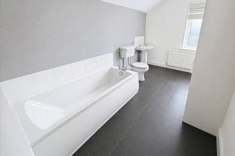 2 bedroom terraced house to rent, Henry Street, Lincolnshire DN31